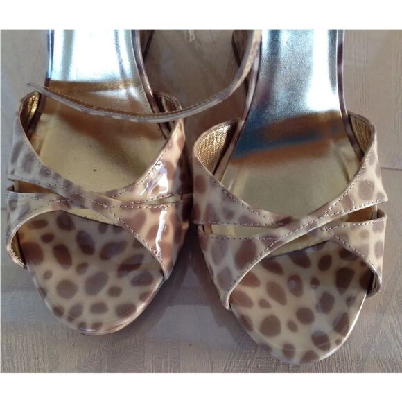 Kate Spade Vero-Ocelot Giraffe Print Wedges - Picture 13 of 15